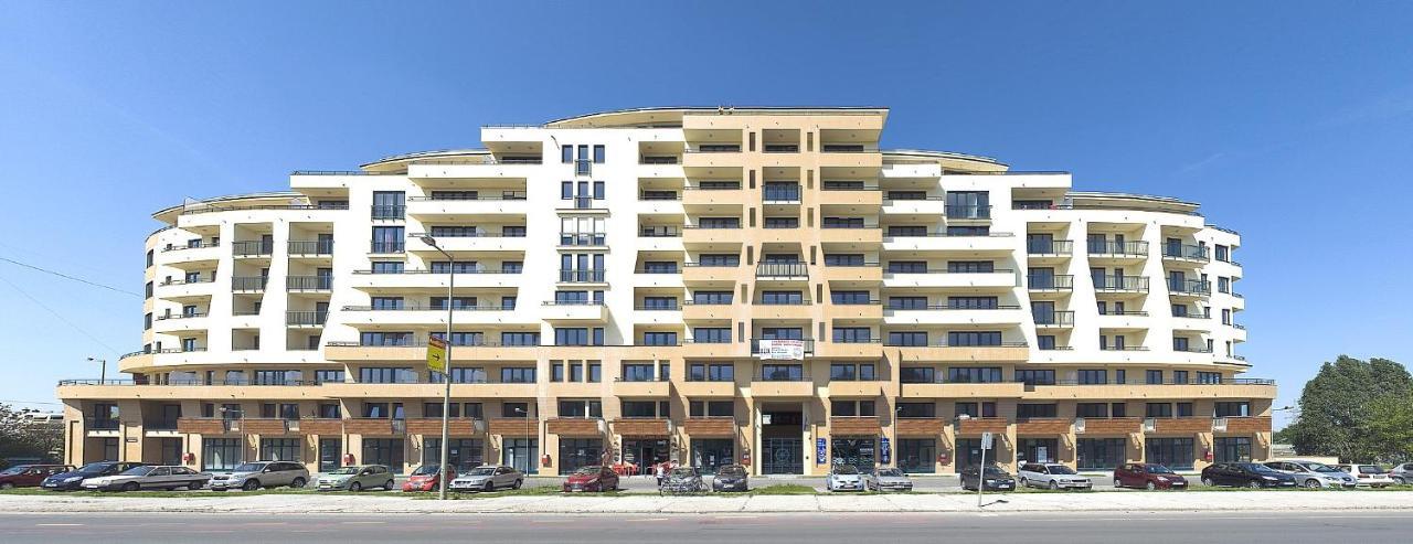 Tisza Palota Apartmanok Szeged Extérieur photo