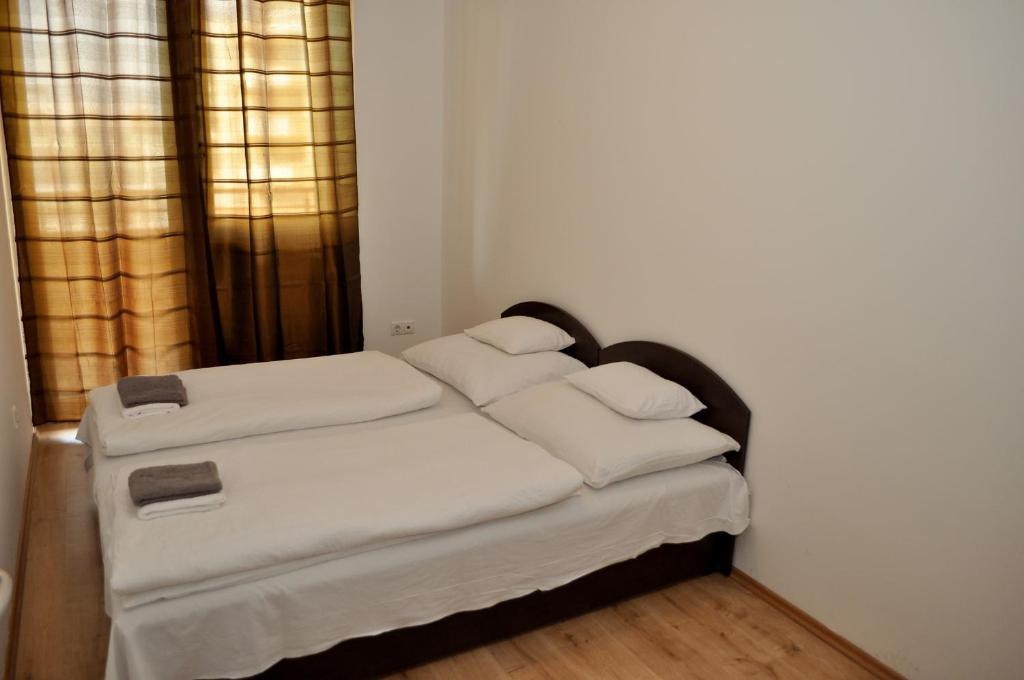 Tisza Palota Apartmanok Szeged Chambre photo