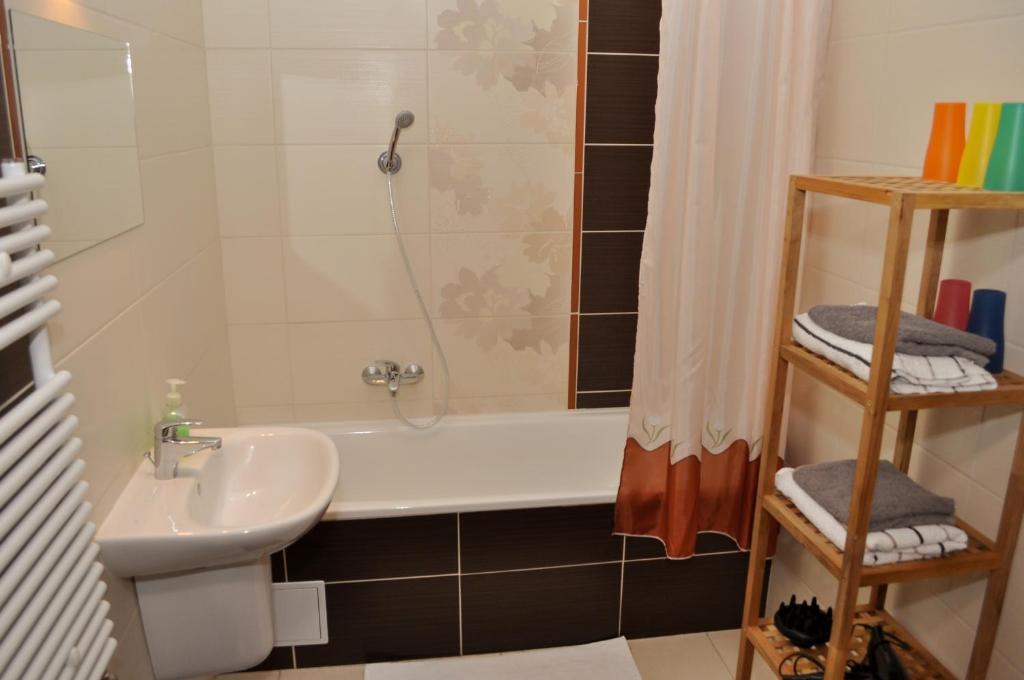 Tisza Palota Apartmanok Szeged Chambre photo
