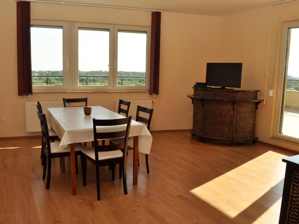Tisza Palota Apartmanok Szeged Chambre photo